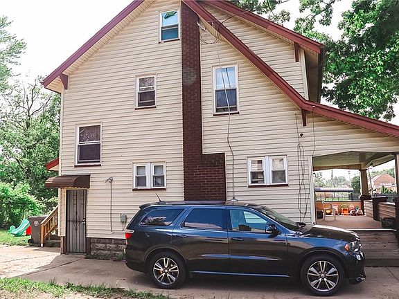 3rd image of 131 E Auburndale Ave
