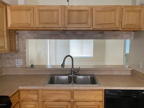4th image of 838 Barbados Ave #0