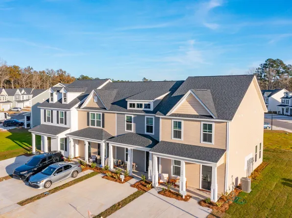 824 Alma Square Dr, Moncks Corner, SC 29461
