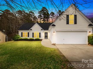 117 Ashton Bluff Cir, Mount Holly, NC 28120