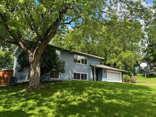 12315 Oxbow Dr, Eden Prairie, MN 55347