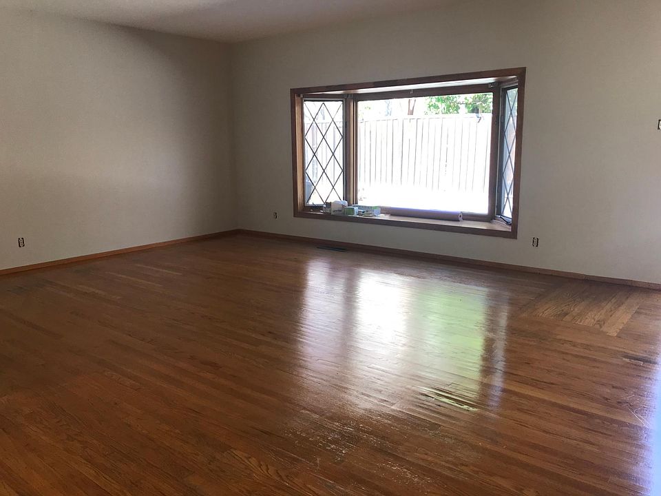 1st image of 837 Cambridge Ave