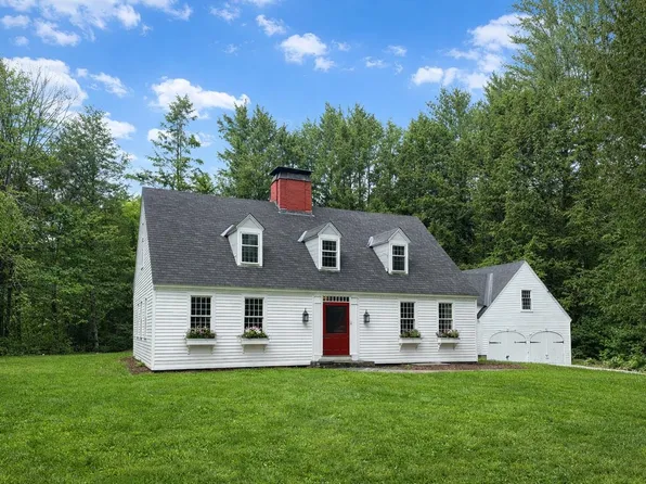 11 Strawberry Hill, Brattleboro, VT 05301