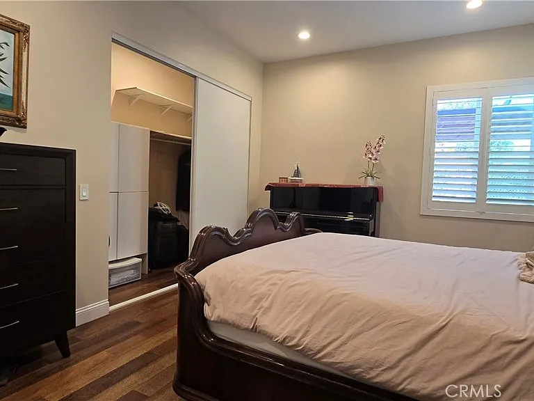 1018 La Presa Dr — Photo 17