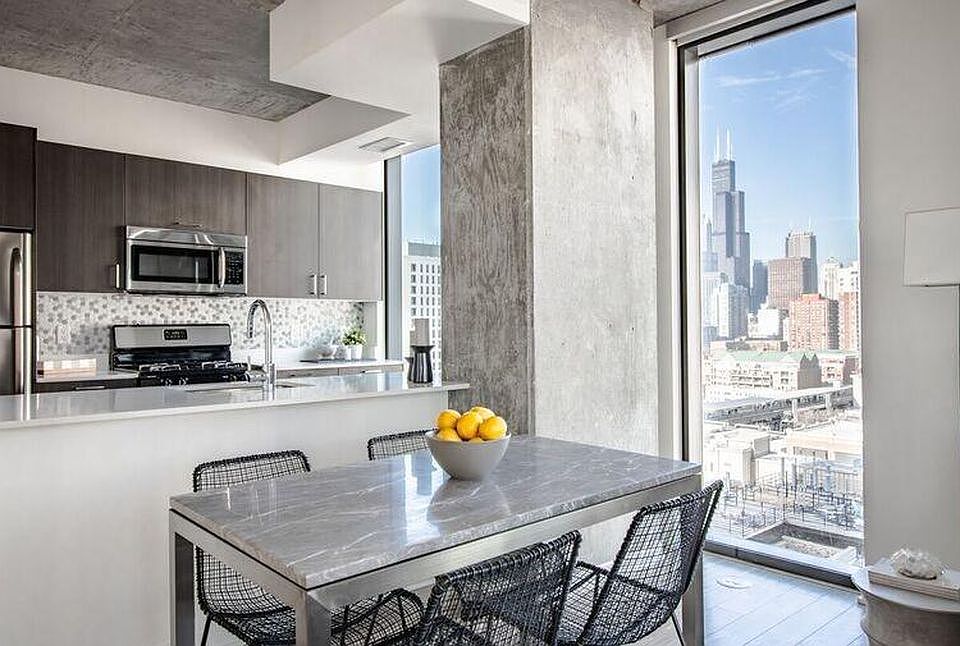 1st image of 1325 W Wabash #2404
