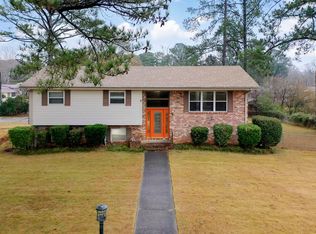 25 Cambridge Rd, Hueytown, AL 35023