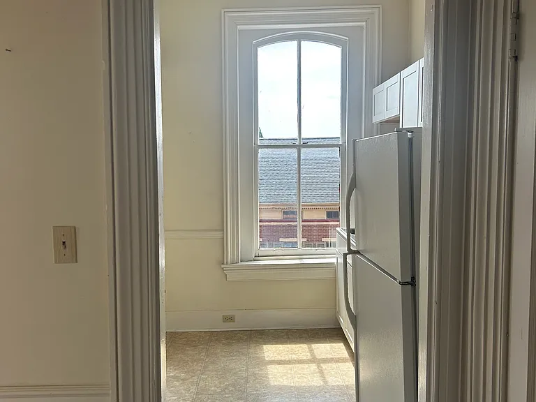 33 N Beaver St — Photo 8