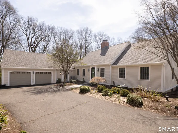 122 Crest Road, Middlebury, CT 06762