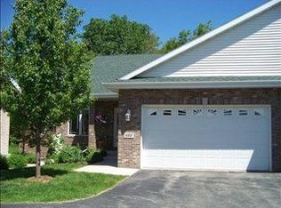 623 Nightingale Ln, Cottage Grove, WI 53527