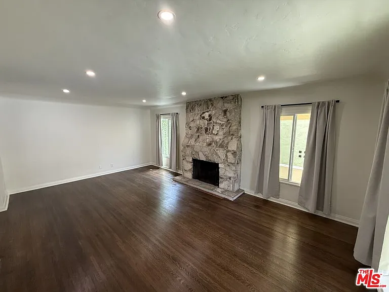 1032 S Crescent Heights Blvd — Photo 5