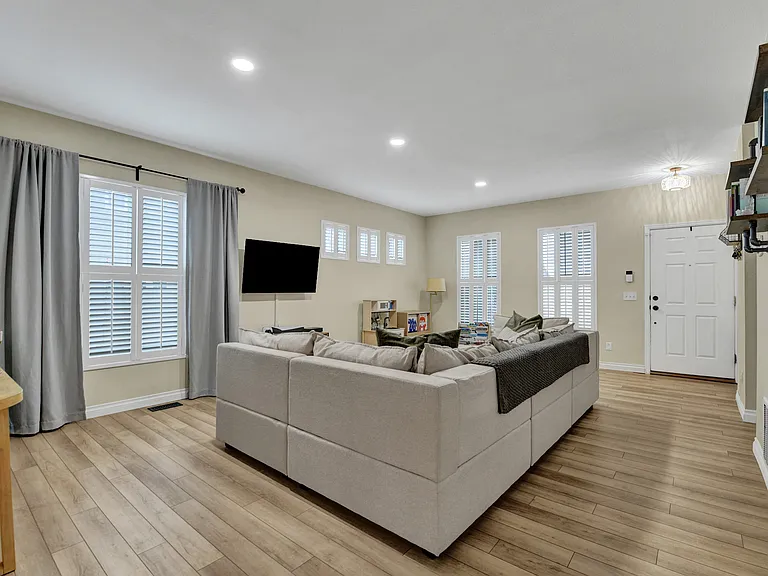 2209 Gilpin Ave — Photo 12