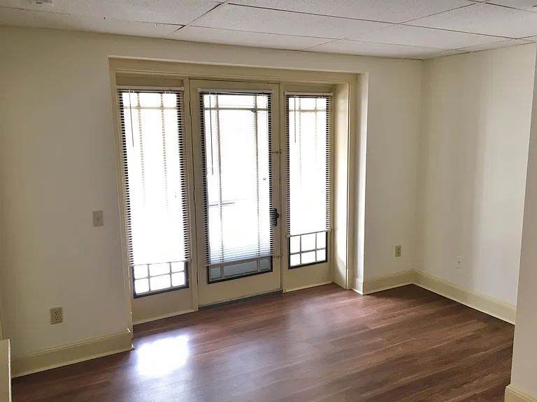 610 Union St #104 — Photo 33