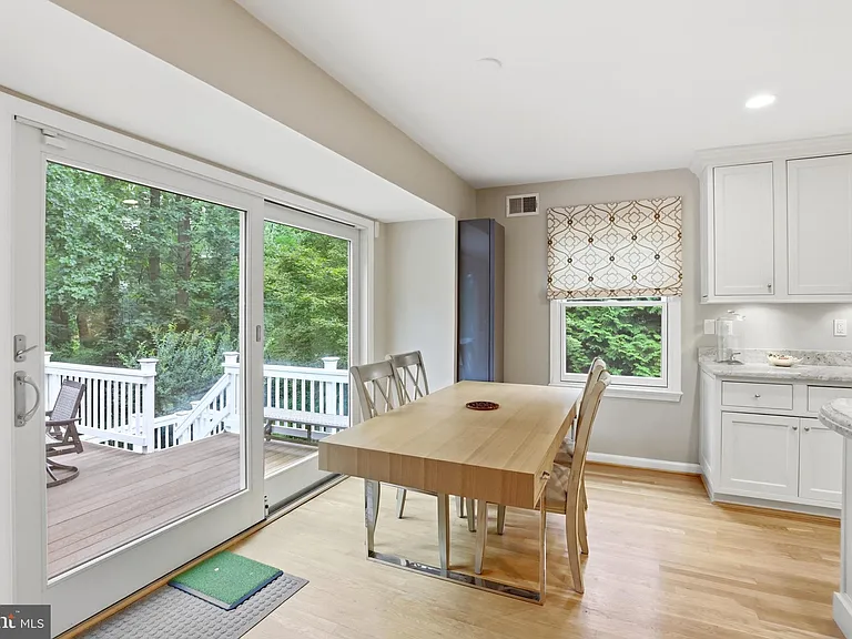 7715 Crossover Dr — Photo 21