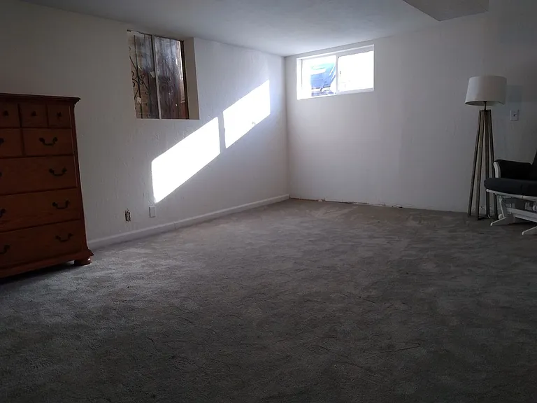 2128 Hooker St — Photo 32