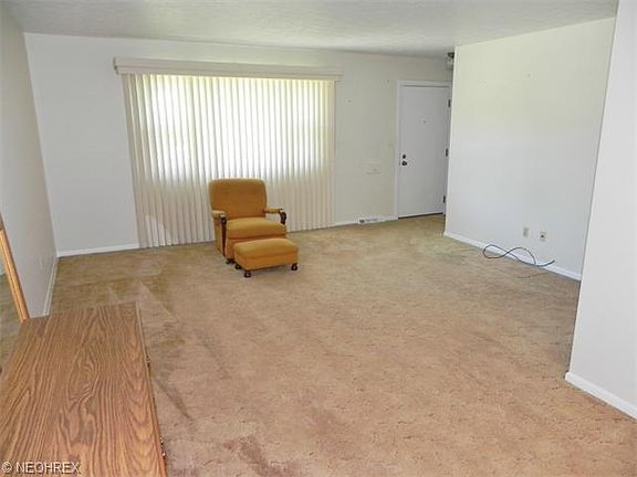 2nd image of 35560 Hobbie Dr