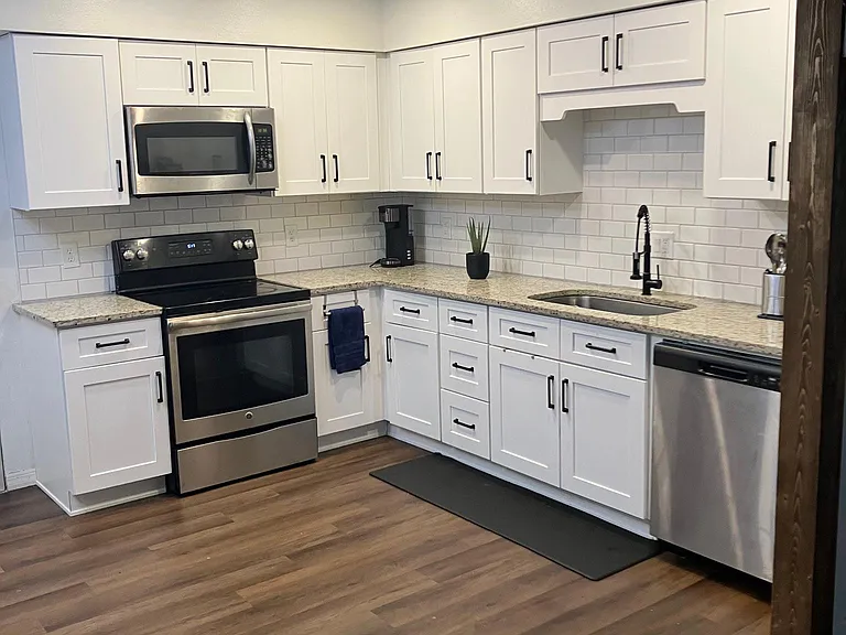 608 William Ave — Photo 6