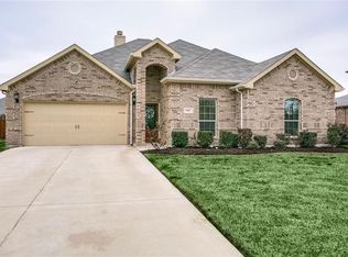 1607 Midlake Dr, Cedar Hill, TX 75104