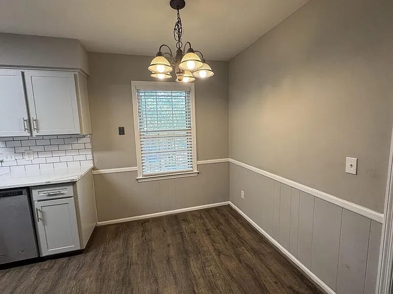 1915 Coventry Dr — Photo 11