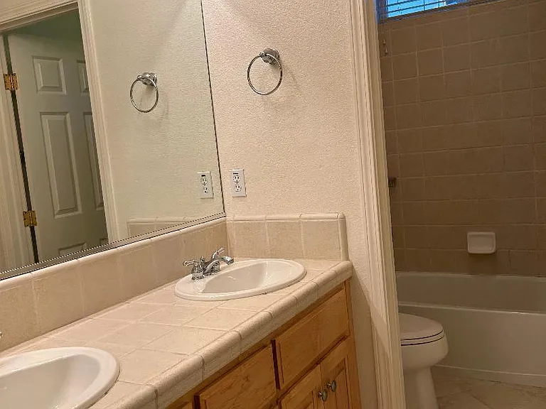 full bathroom upstairs
