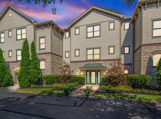 8194 Mount Air Pl, Columbus, OH 43235