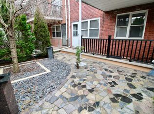 2216 Greene Ave #1R, Ridgewood, NY 11385