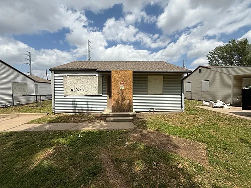 1614 E Arnold St Photo 1