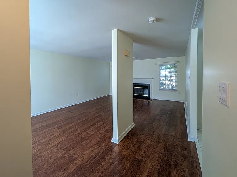 7102 Union Ct — Photo 2