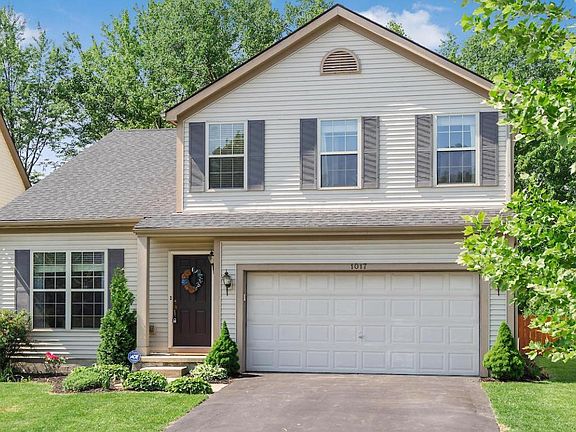 3rd image of 1017 Pebble Brook Dr