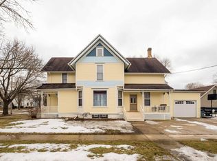 301 Edward St, Burlington, WI 53105