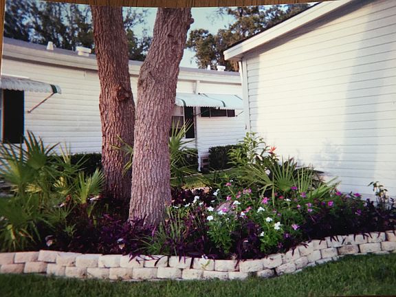 Flower bed