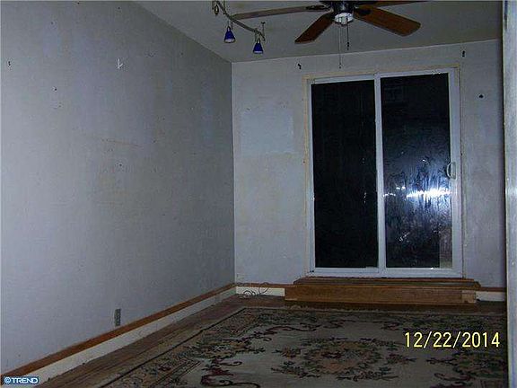 4th image of 1537 Devereaux Ave