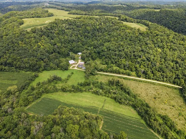 41180 Sleepy Valley Ln, Boscobel, WI 53805