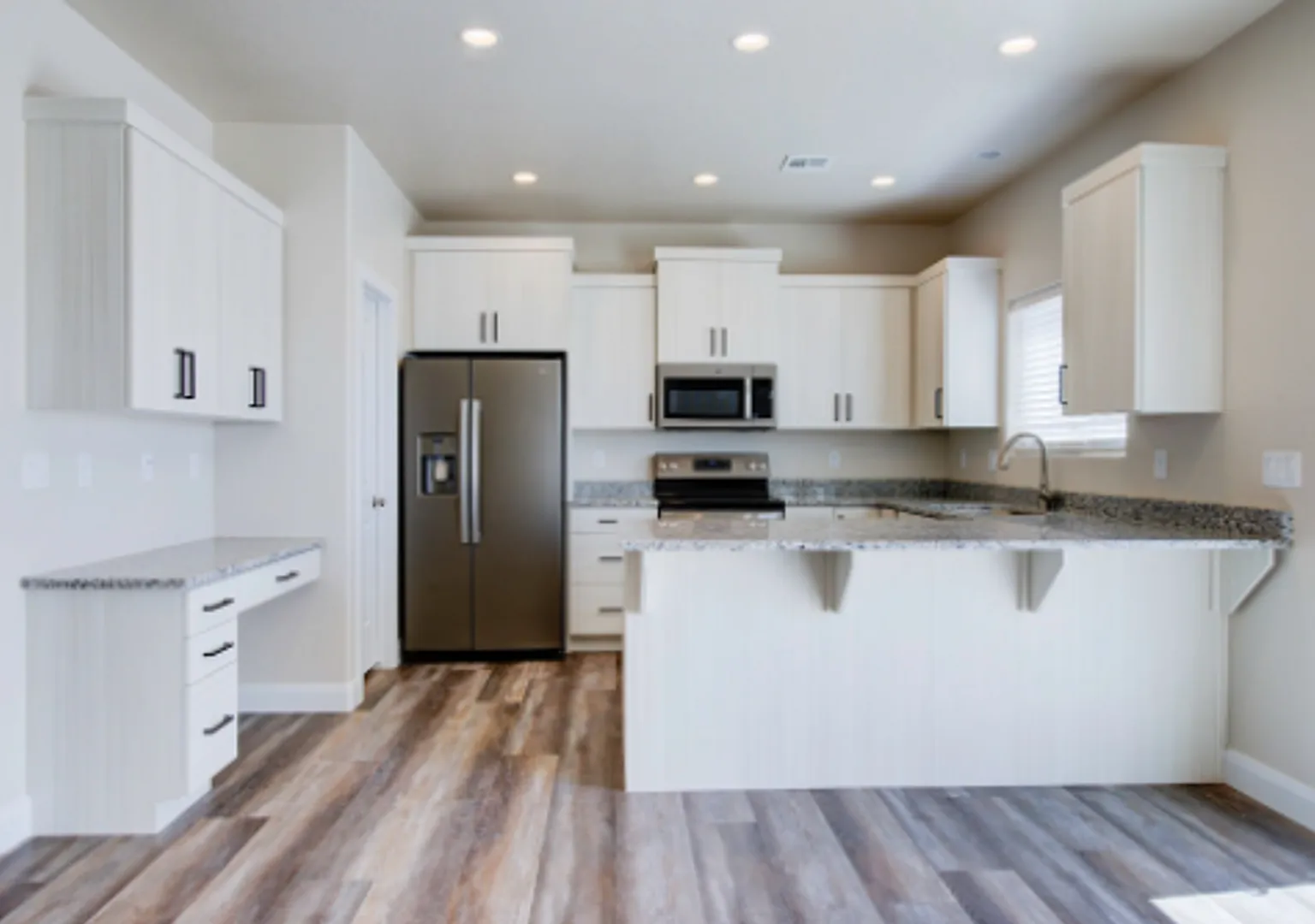 Brand new 3 bedroom, 2.5 bath townhome in Cedar City — Photo 4