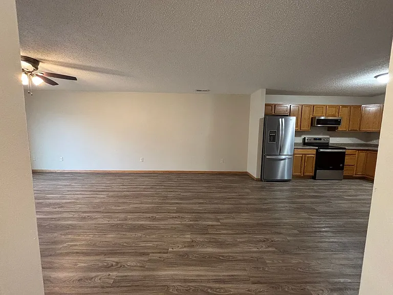 1627C Gunston Dr — Photo 3