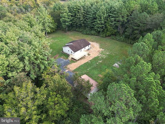 2nd image of 2983 Old Winchester Rd