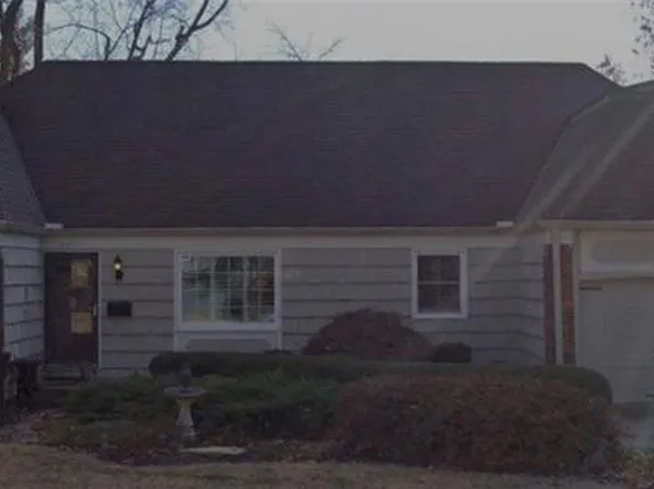 6401 W 102nd St, Overland Park, KS 66212