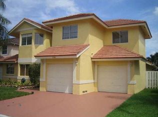 11511 SW 11th St, Pembroke Pines, FL 33025