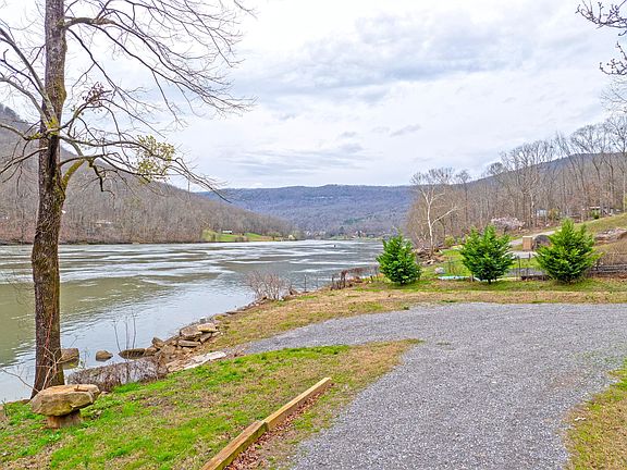 4th image of 21542 River Canyon Rd
