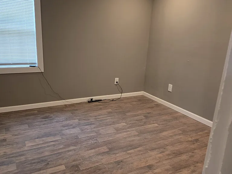 2649 Deeb Dr — Photo 4
