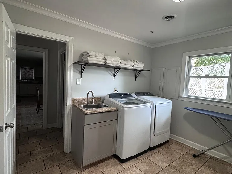 2499 Countrywood Pkwy — Photo 21