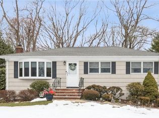 30 Wilshire Dr, Spring Valley, NY 10977