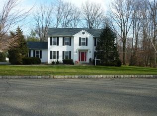 7 Danielle Dr, Great Meadows, NJ 07838