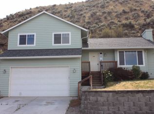 563 Saddle Rock Loop, Wenatchee, WA 98801