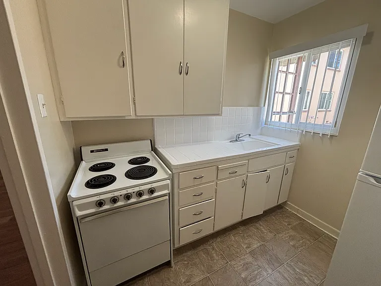 2261 Williams St #2261 — Photo 10