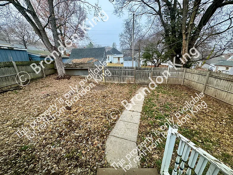 Logan St — Photo 12