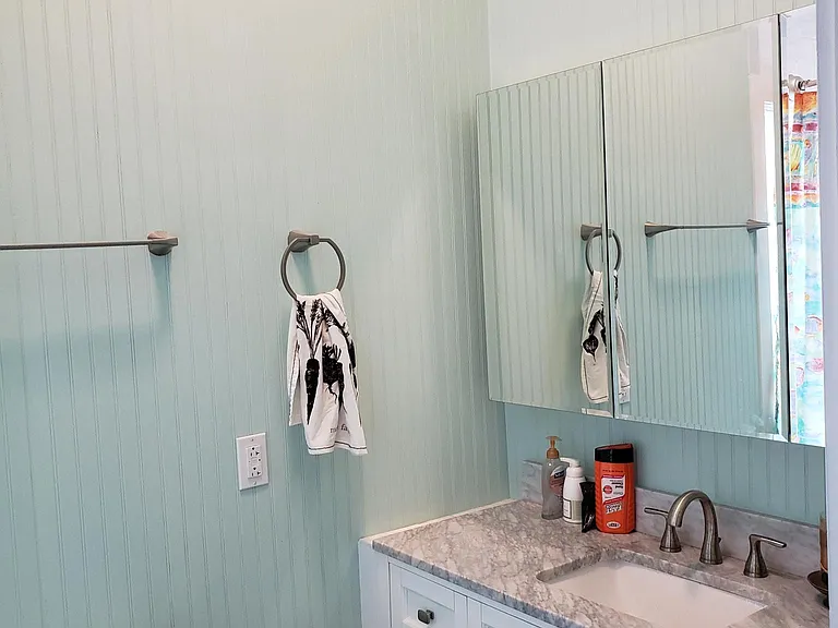 1522 Spencer Ave — Photo 8