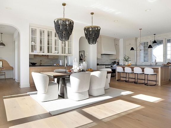 4th image of 18995 Maple Ln