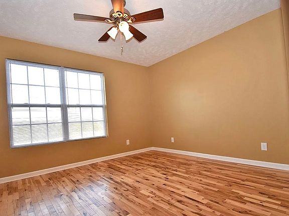 5th image of 531 Dill Ln APT A2