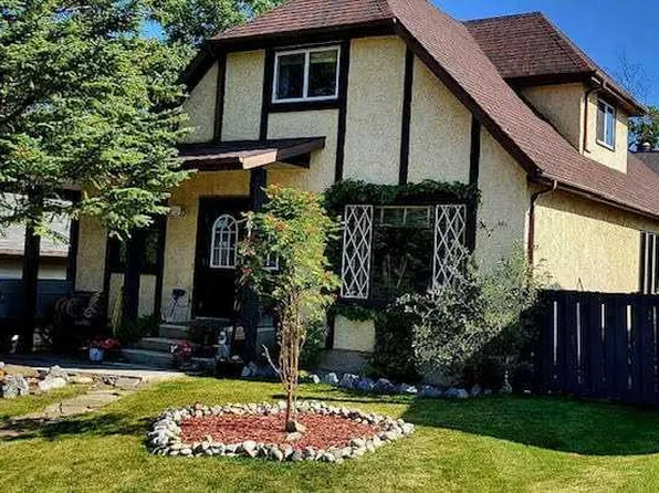 201 N Hansen Dr, Hinton, AB T7V 1J1