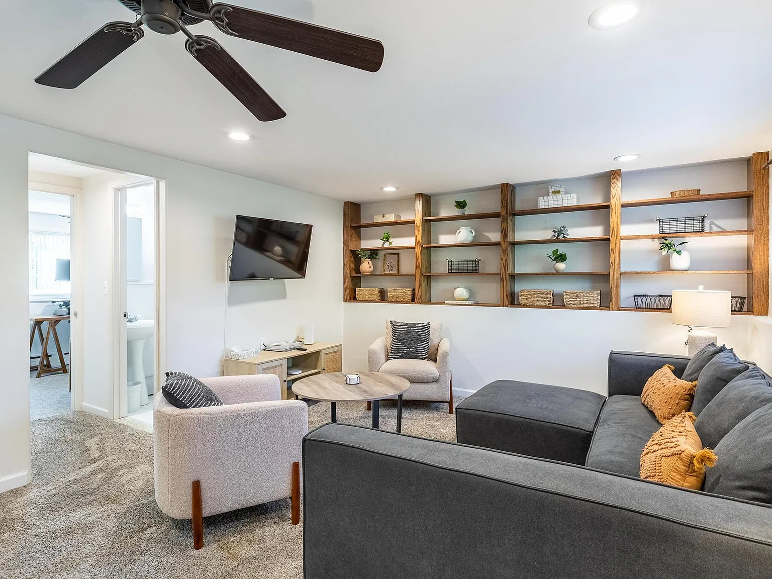4 bed, 1859 sqft, $7,250 — Photo 1